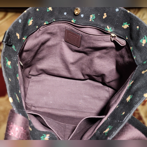 Coach Black Heart Design Tote - Picture 5 of 5